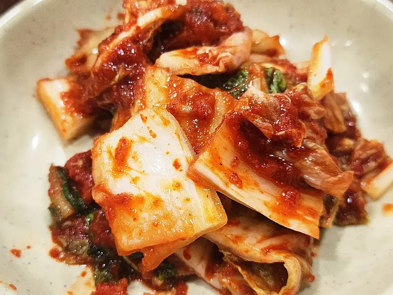 매콤한 양념이 가득한 겉절이 김치