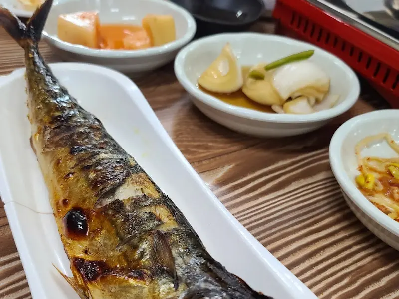 밑반찬으로 나온 구운 생선