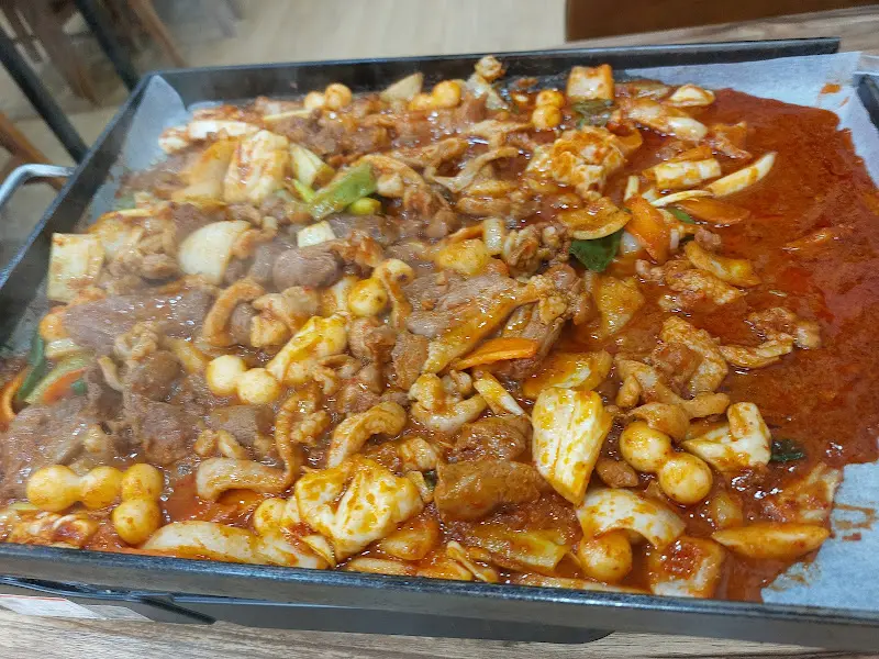 지글지글 익어가는 오리 주물럭