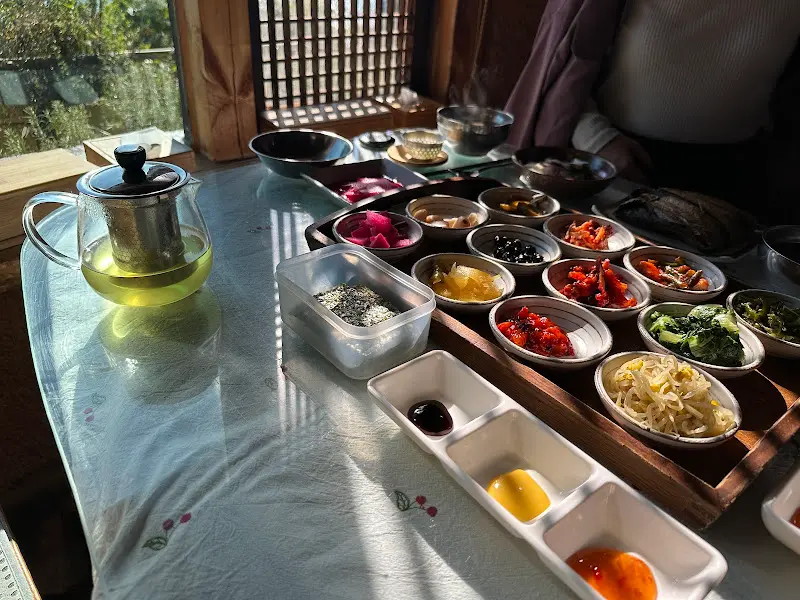 소향다원의 정갈한 반찬