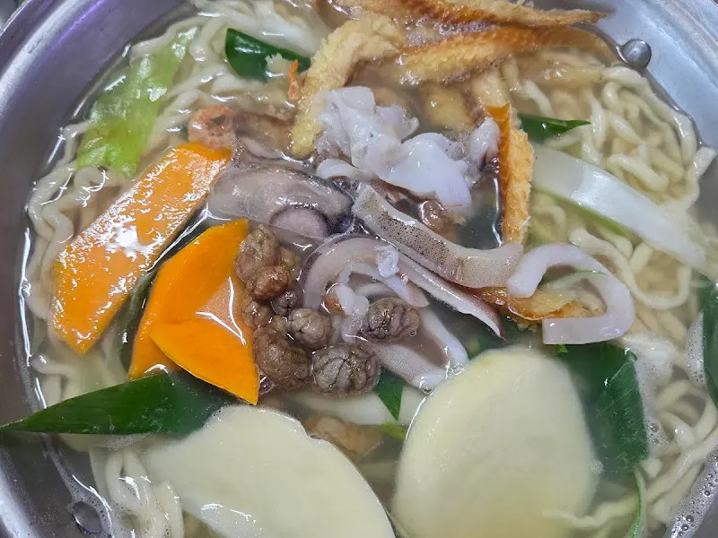 해물이 듬뿍 들어간 칼국수