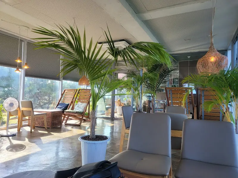 속솜 카페 내부 인테리어