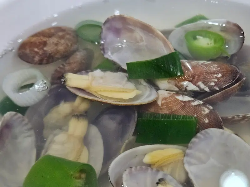 시원한 바지락 조개탕