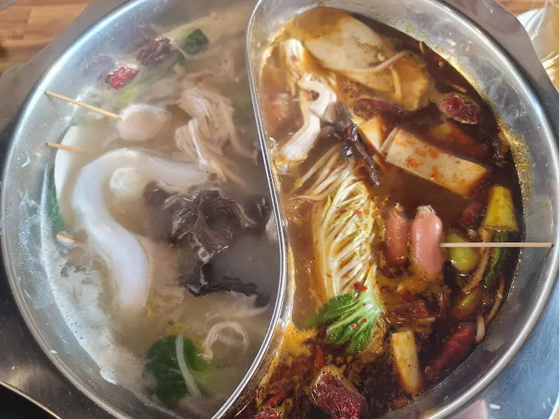 훠궈의 다채로운 재료