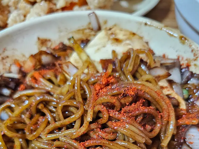 간짜장 비빈 모습