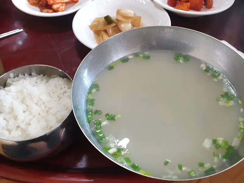 푸짐한 재첩국 한 상