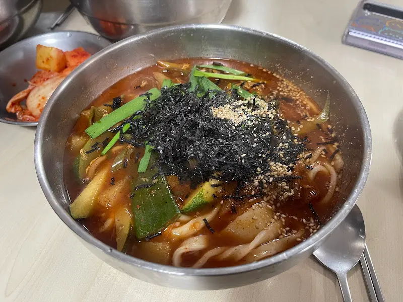 칼국수와 김치