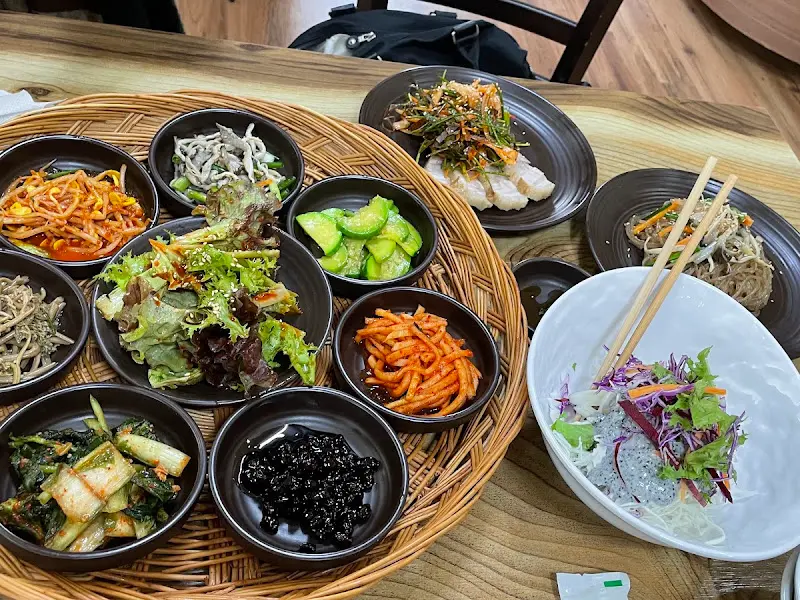 샘터골 정식 한상차림