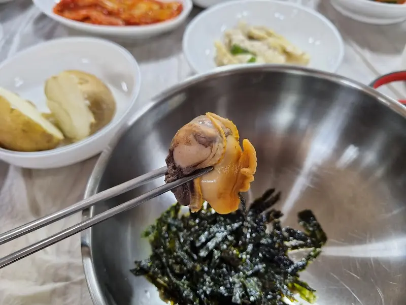 싱싱한 낙지 탕탕이