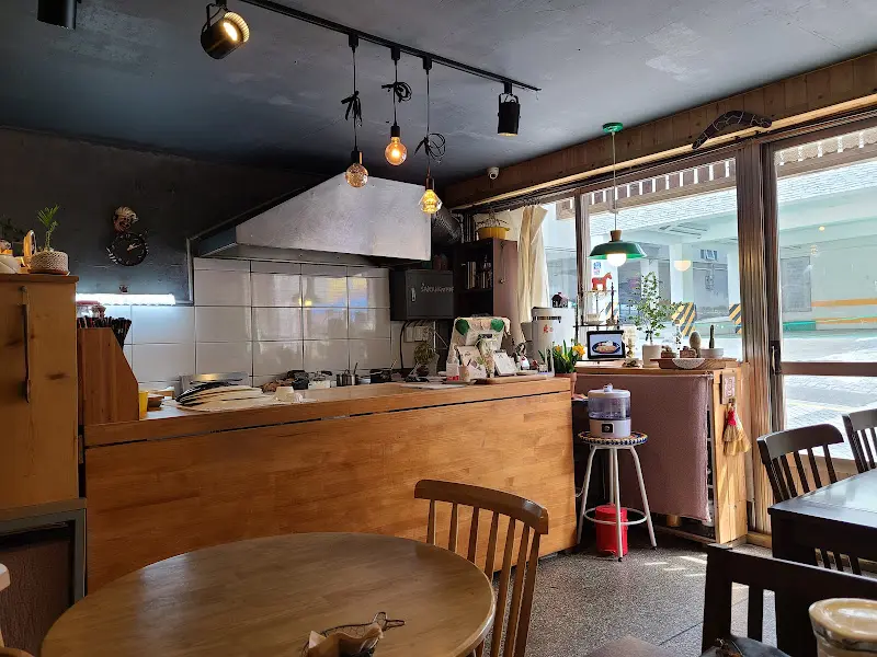 따뜻한 분위기의 주방