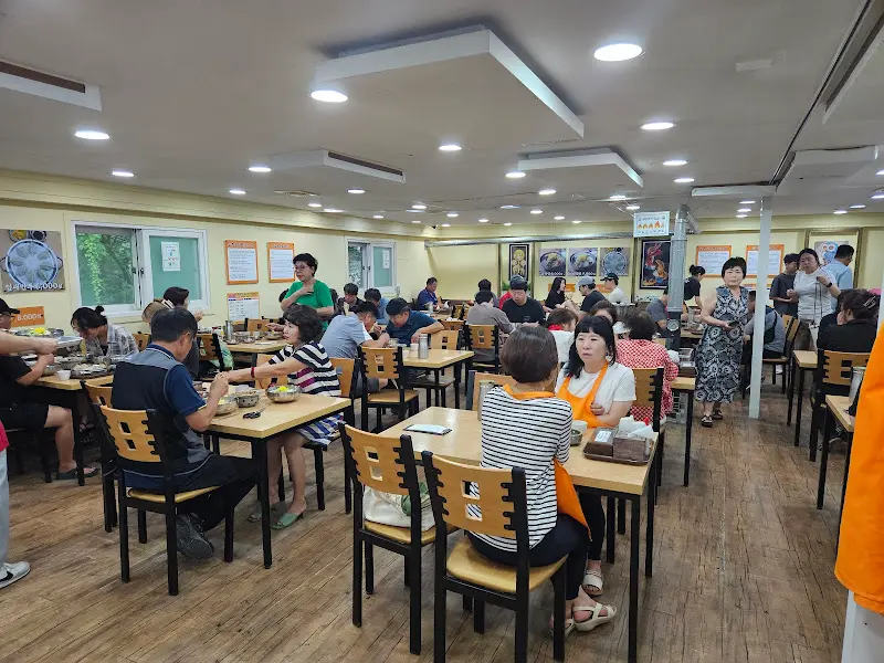 가게 내부 전경