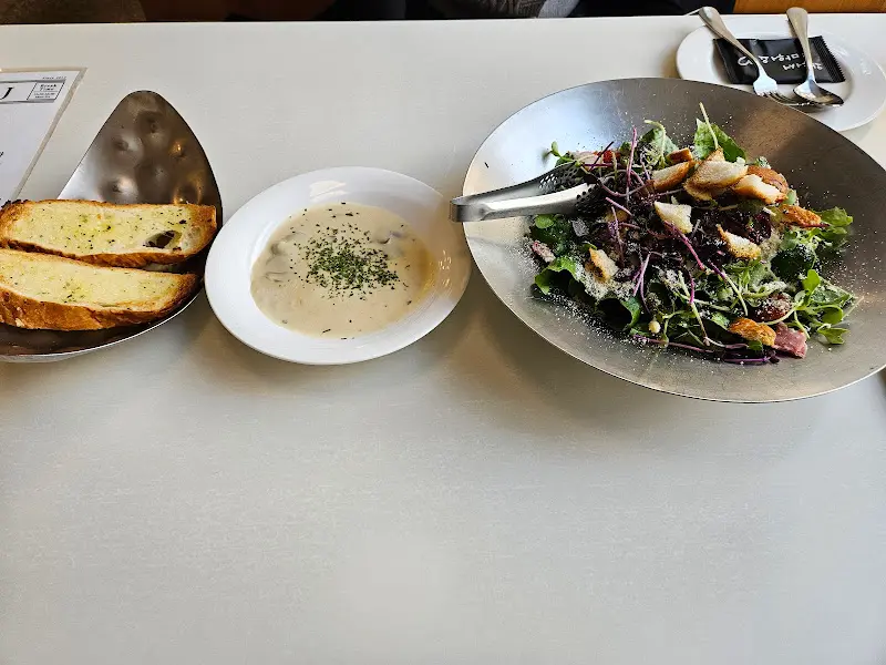 식전빵, 스프, 샐러드