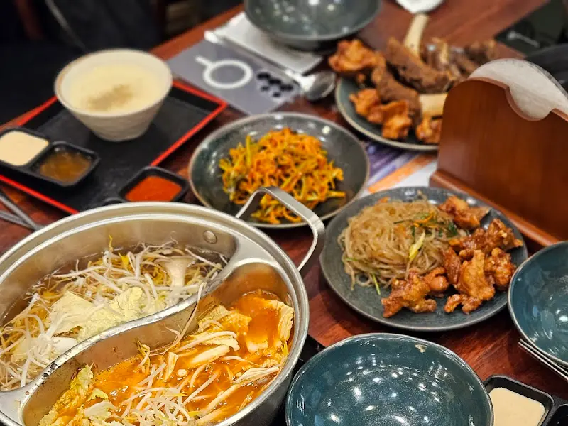 바르미샤브샤브 마산점 푸짐한 한 상 차림