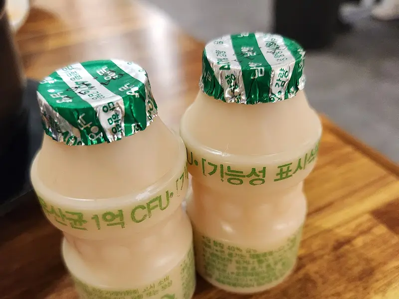 후식으로 제공되는 야쿠르트