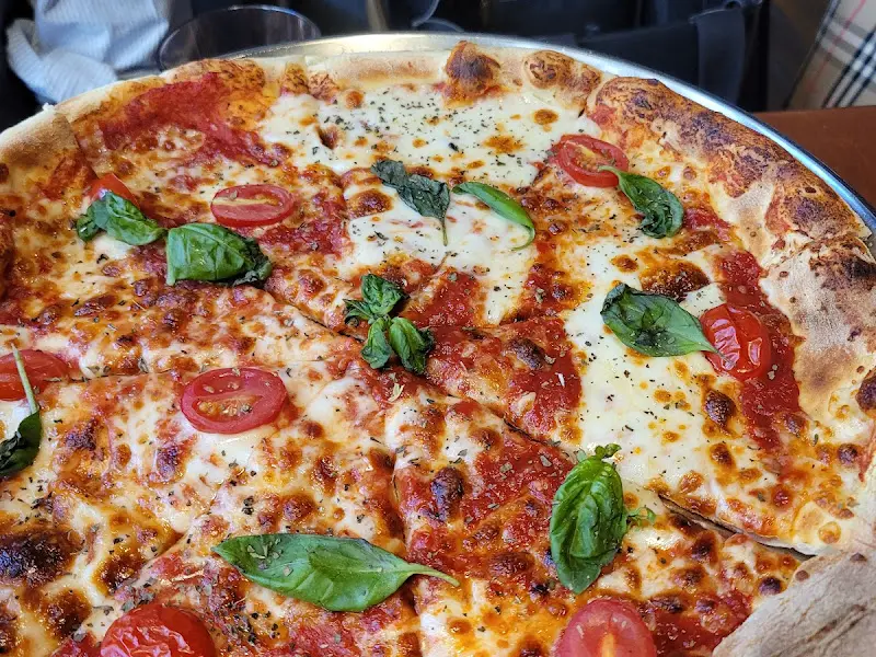 마르게리따 피자 확대샷