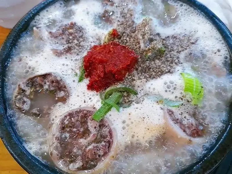 자라봉 모듬국밥 클로즈업