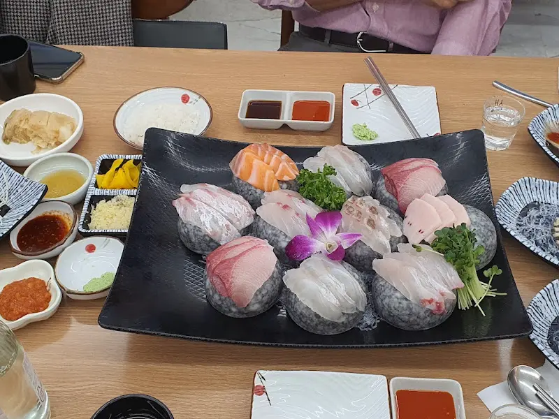 돌멩이 초밥, 다시 봐도 비주얼 쇼크!