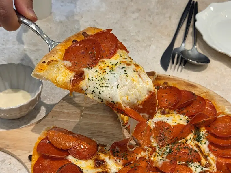 페퍼로니 피자의 환상적인 비주얼