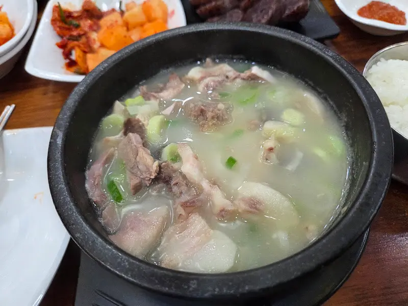 순대국 안에 가득한 건더기