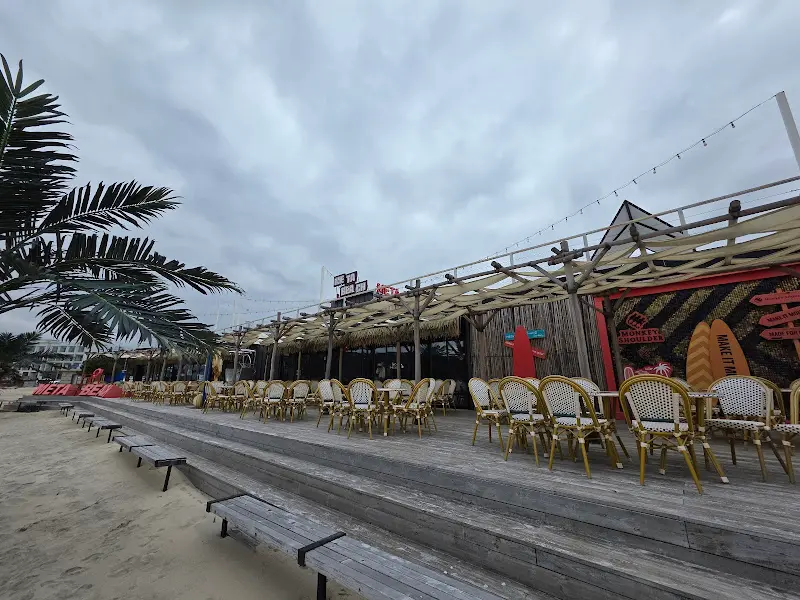 메타비치의 야외 좌석