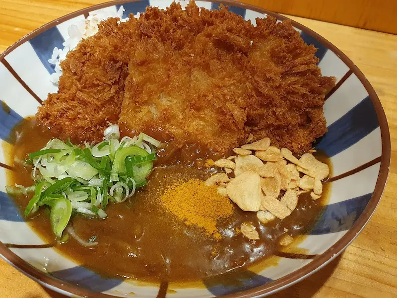 카레 돈까스의 환상적인 비주얼