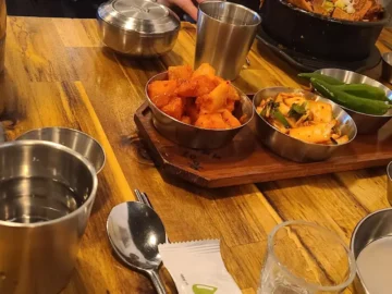 천호 힙스터들의 해장 성지, 봉이뼈해장국: 강동구 맛집 순례기