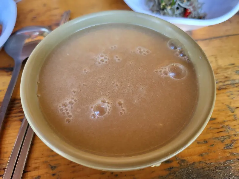 모산재 식당의 막걸리