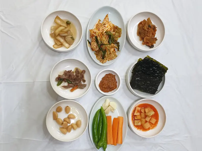 함양옻닭 밑반찬