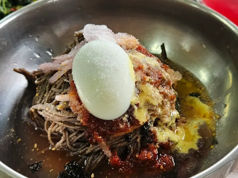 순메밀 막국수 근접샷