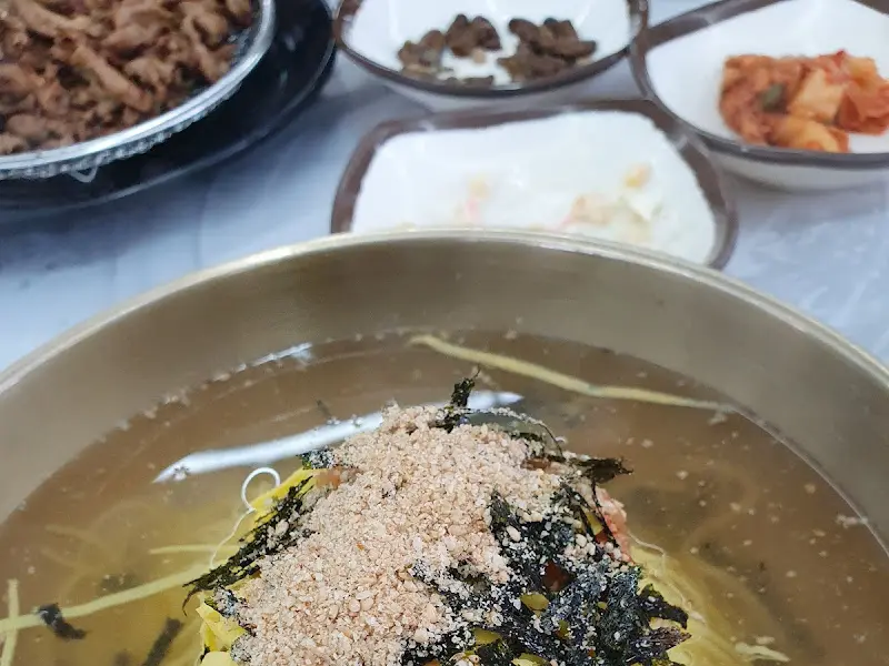 묵밥과 반찬