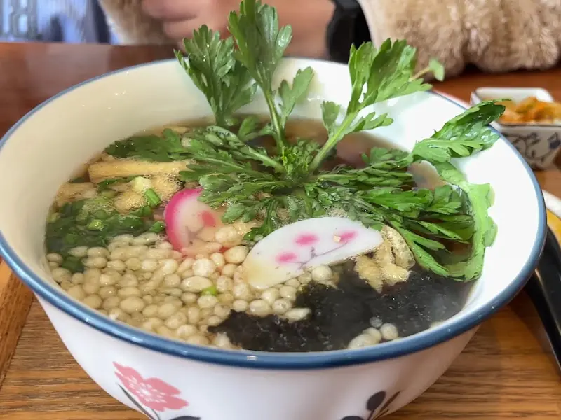 푸짐한 튀김 우동