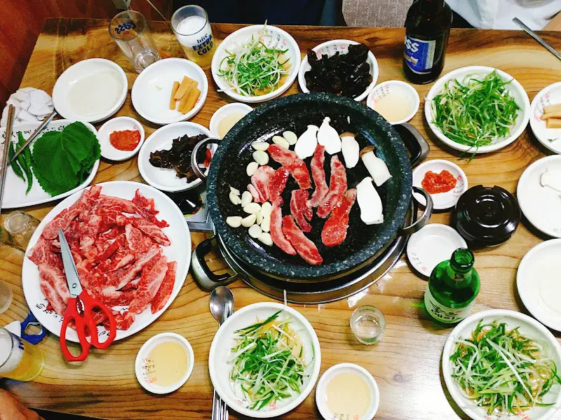 초가산장 한상차림