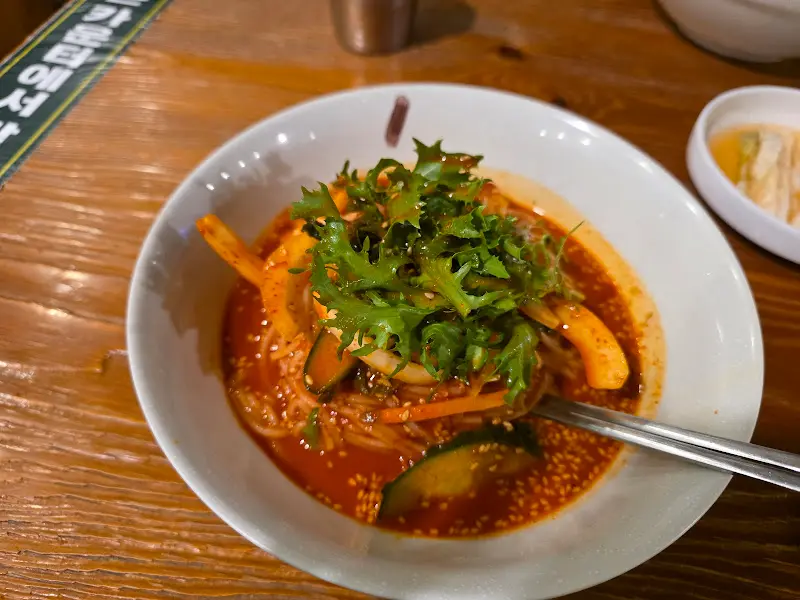 비빔국수 근접샷