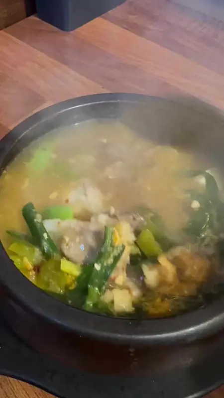보글보글 끓는 된장찌개