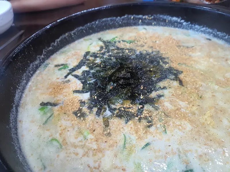 고소함이 느껴지는 들깨 칼국수