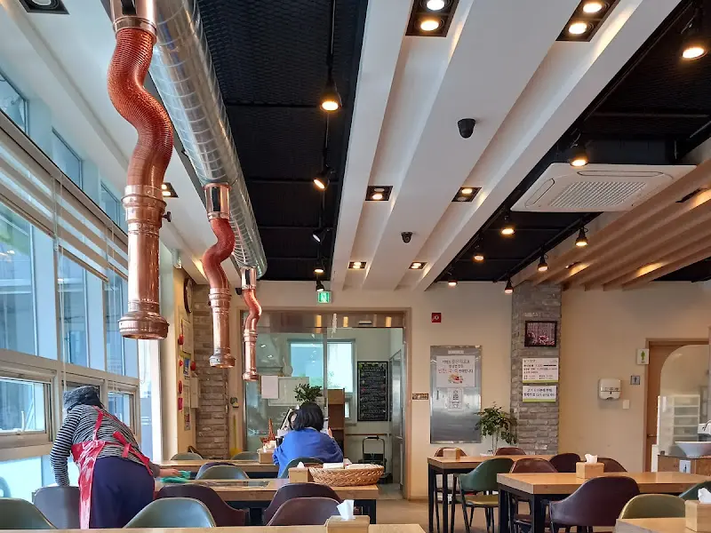 농가밥상 내부 전경