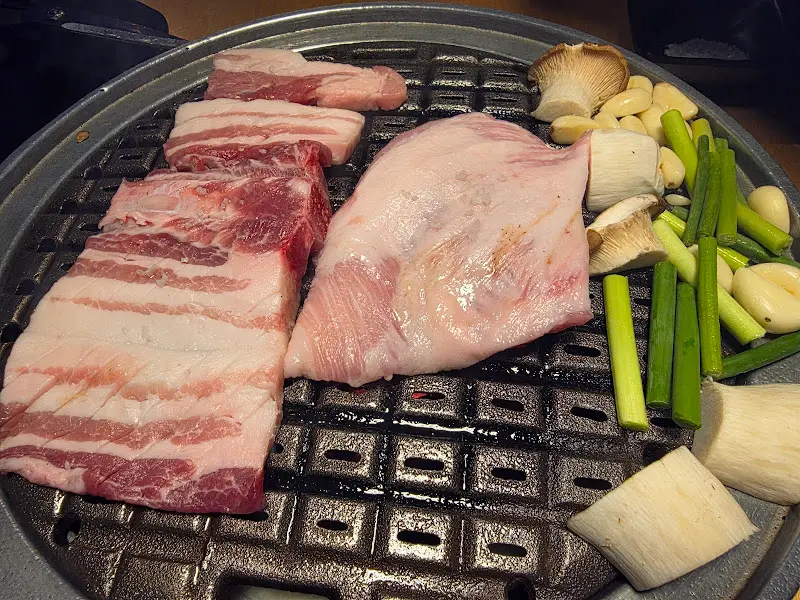 고기 굽는 모습