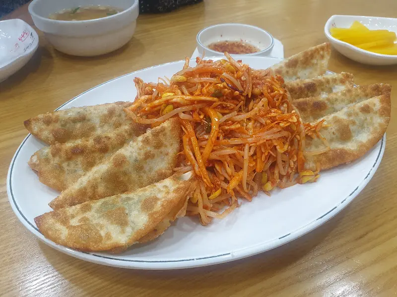 비빔만두