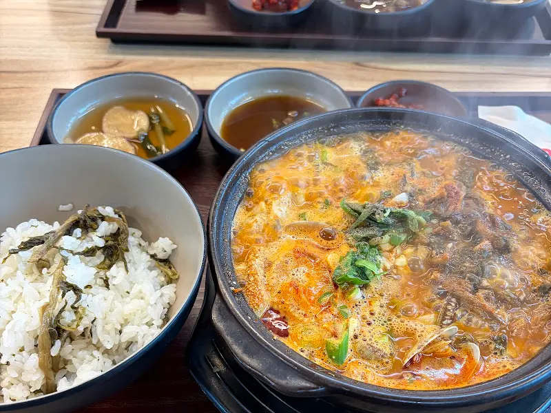 해장국 한 상 차림