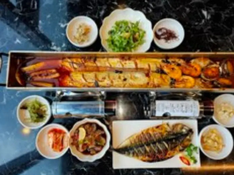 갈치조림과 고등어구이 한상차림