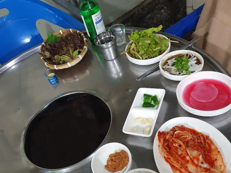 영남상회의 밑반찬 근접샷