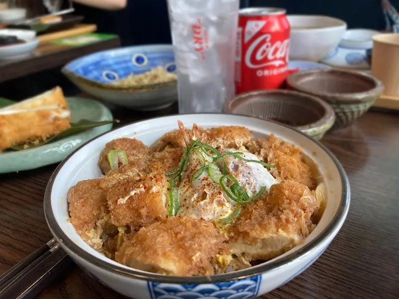 깔끔하게 차려진 한 상 차림