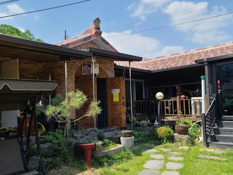 해 뜨는 집 가든 외관