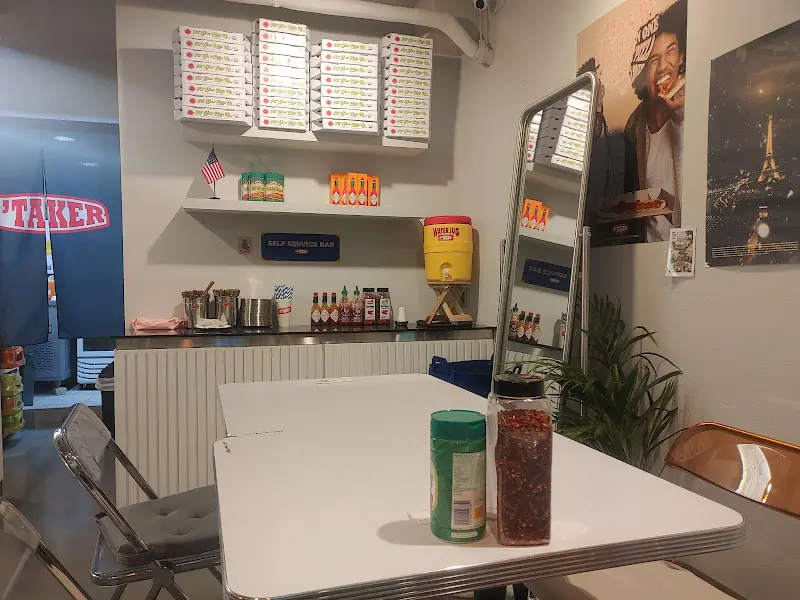 피태커 내부 모습