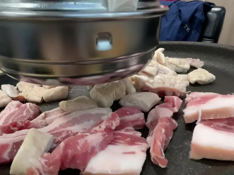 곱창 굽는 모습