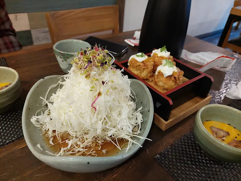 해산물 샐러드와 전