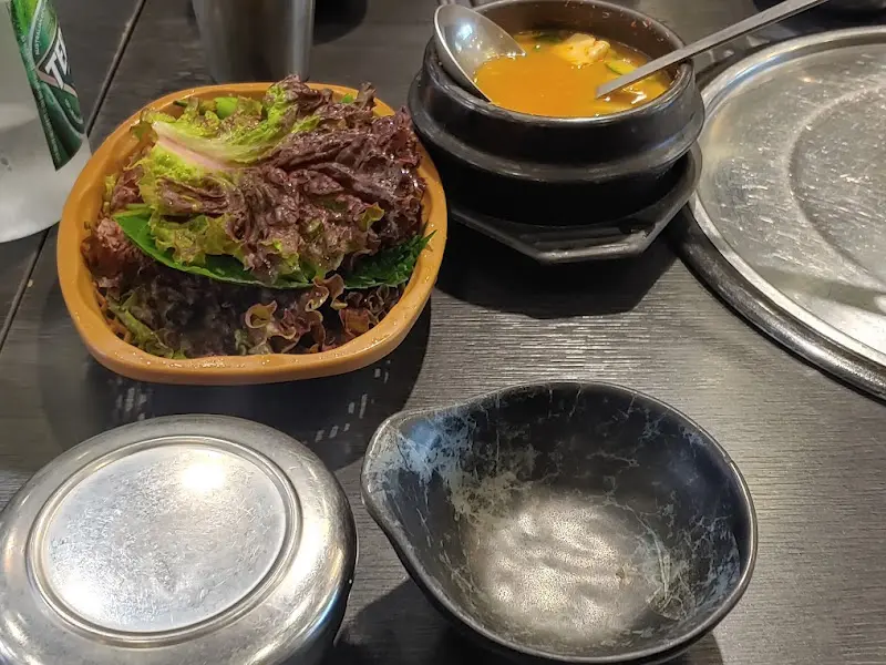 정갈하게 차려진 밑반찬