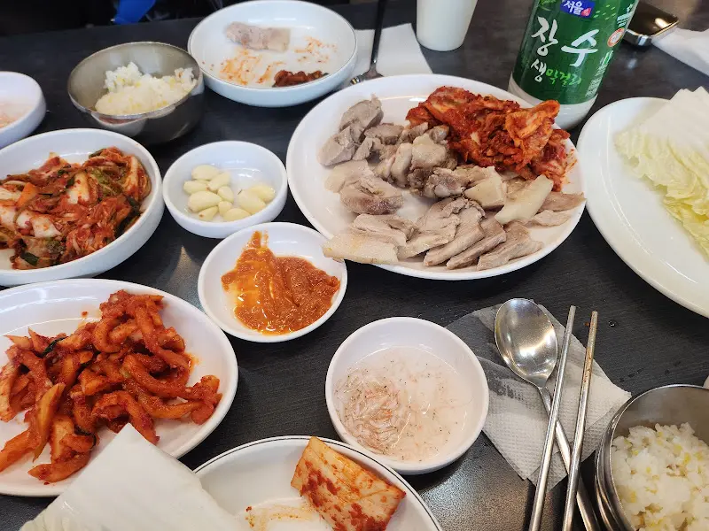 푸짐한 보쌈 정식