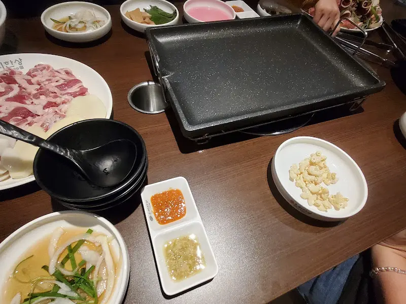 오리한상 테이블 세팅