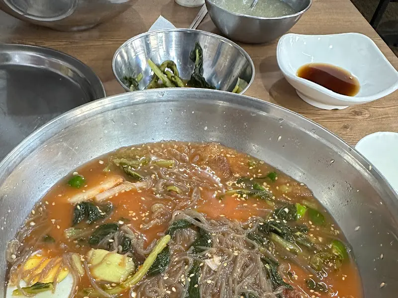 물냉면 전체샷